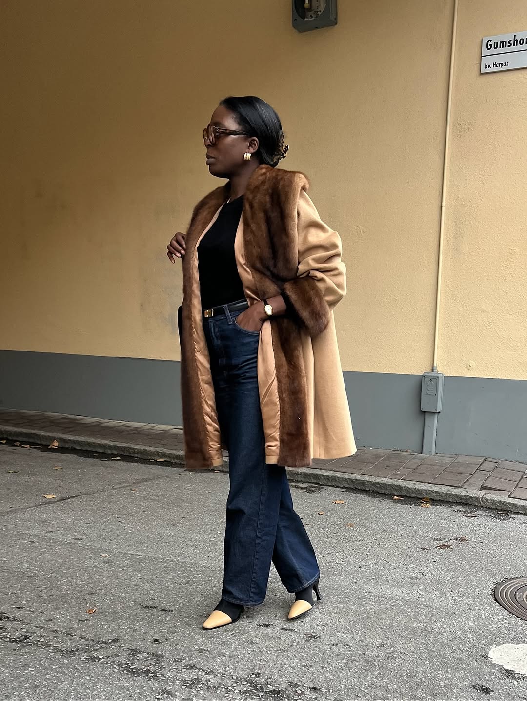 Woman wearing new denim trend for 2026.