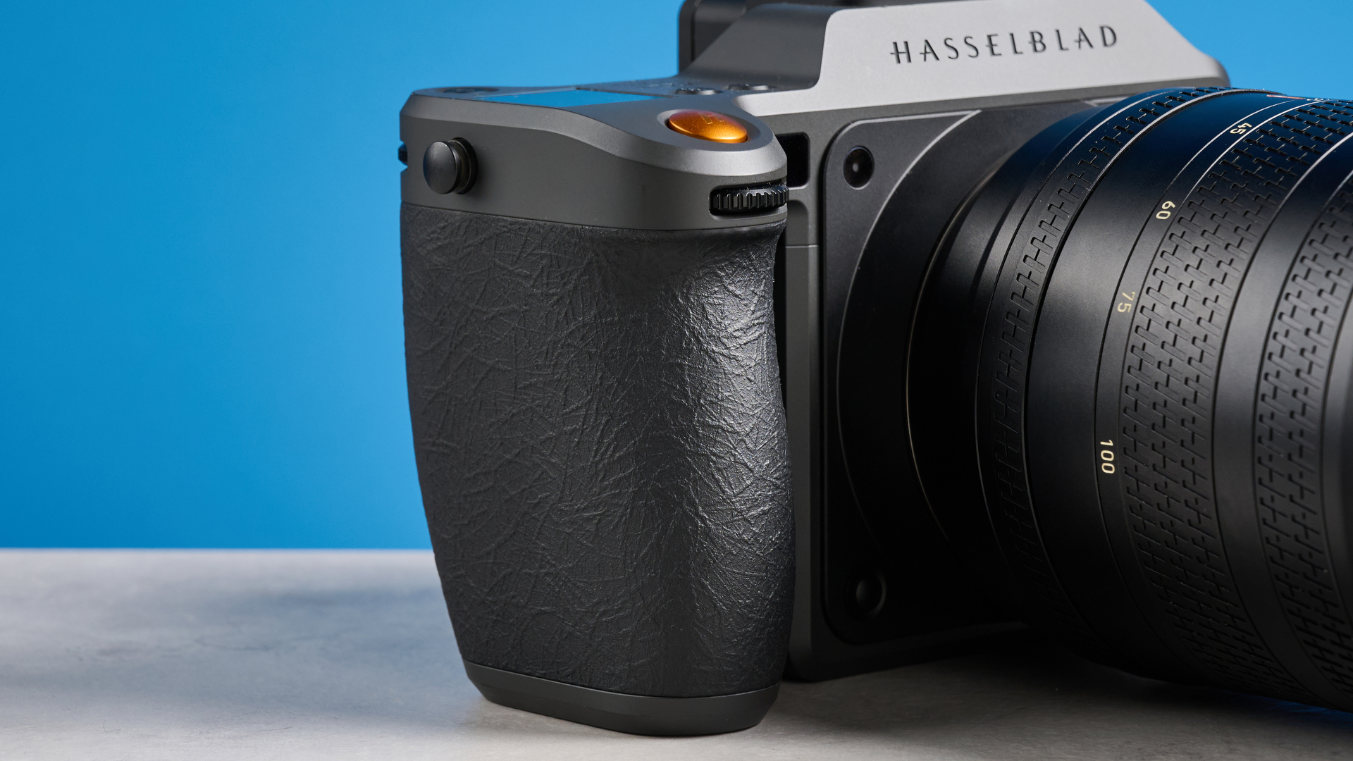 The Hasselblad X2D II 100C grip