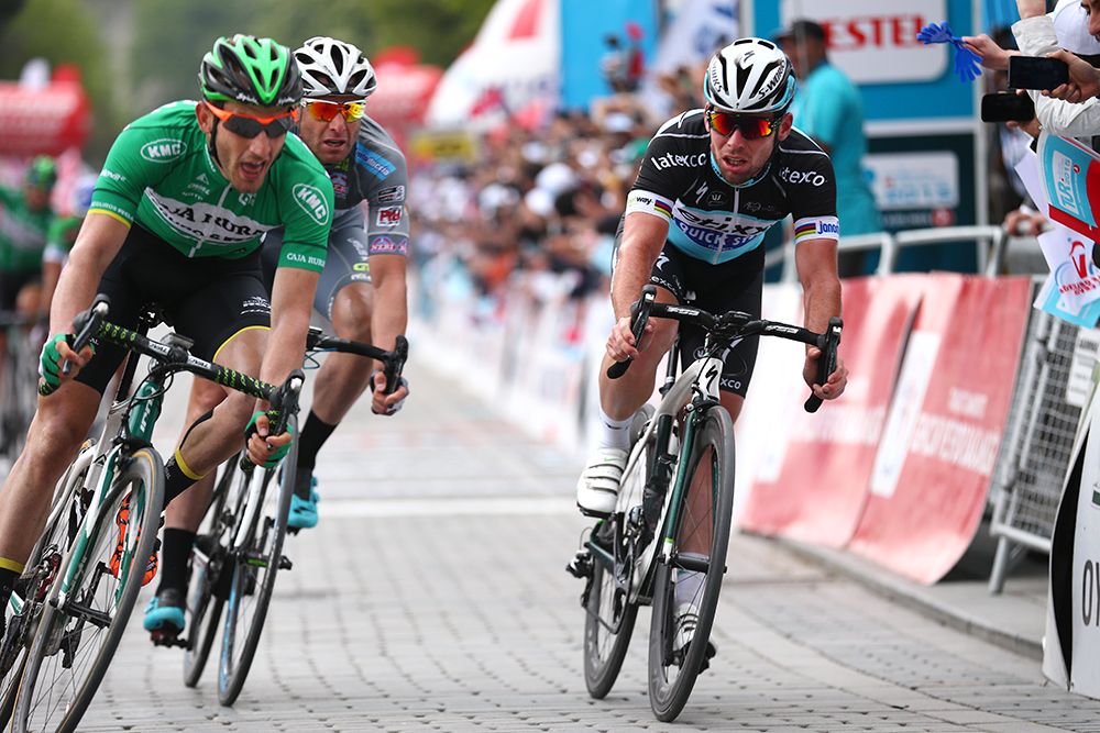 Mark Cavendish won the sprint for second place