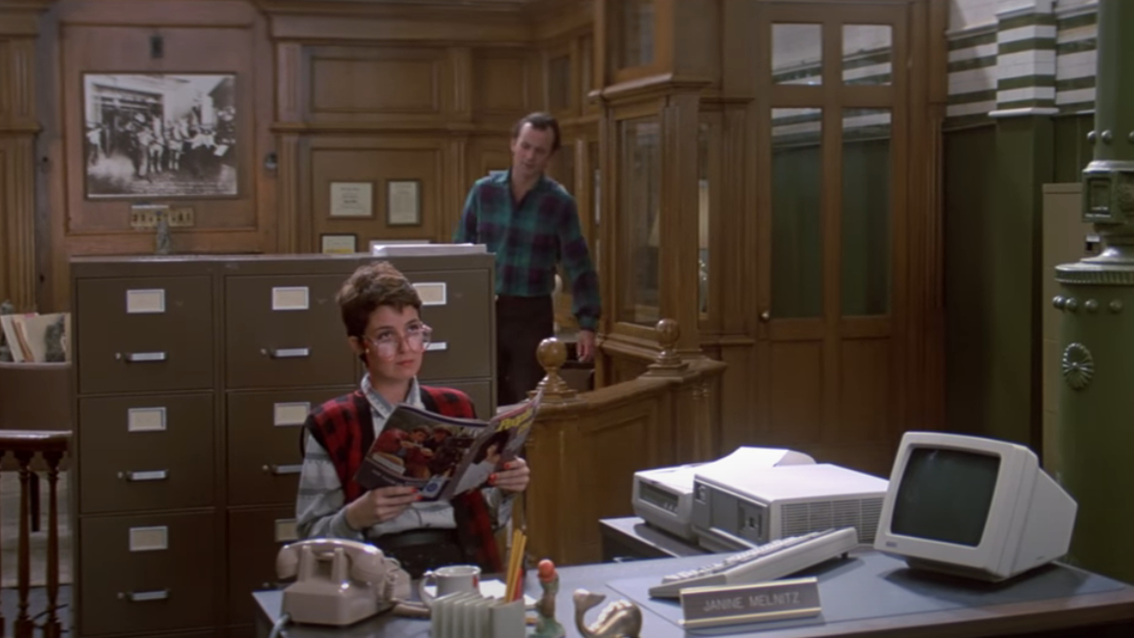 Bill Murray and Annie Potts in Ghostbusters