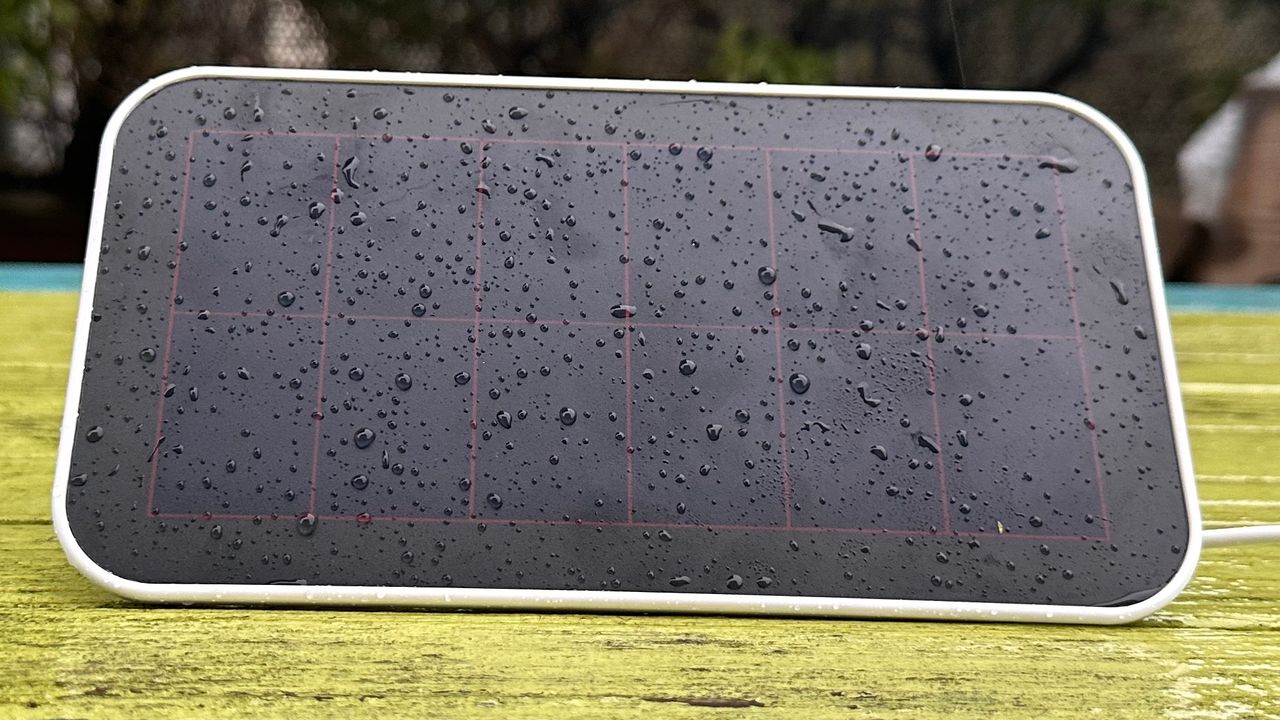 Arlo solar panel