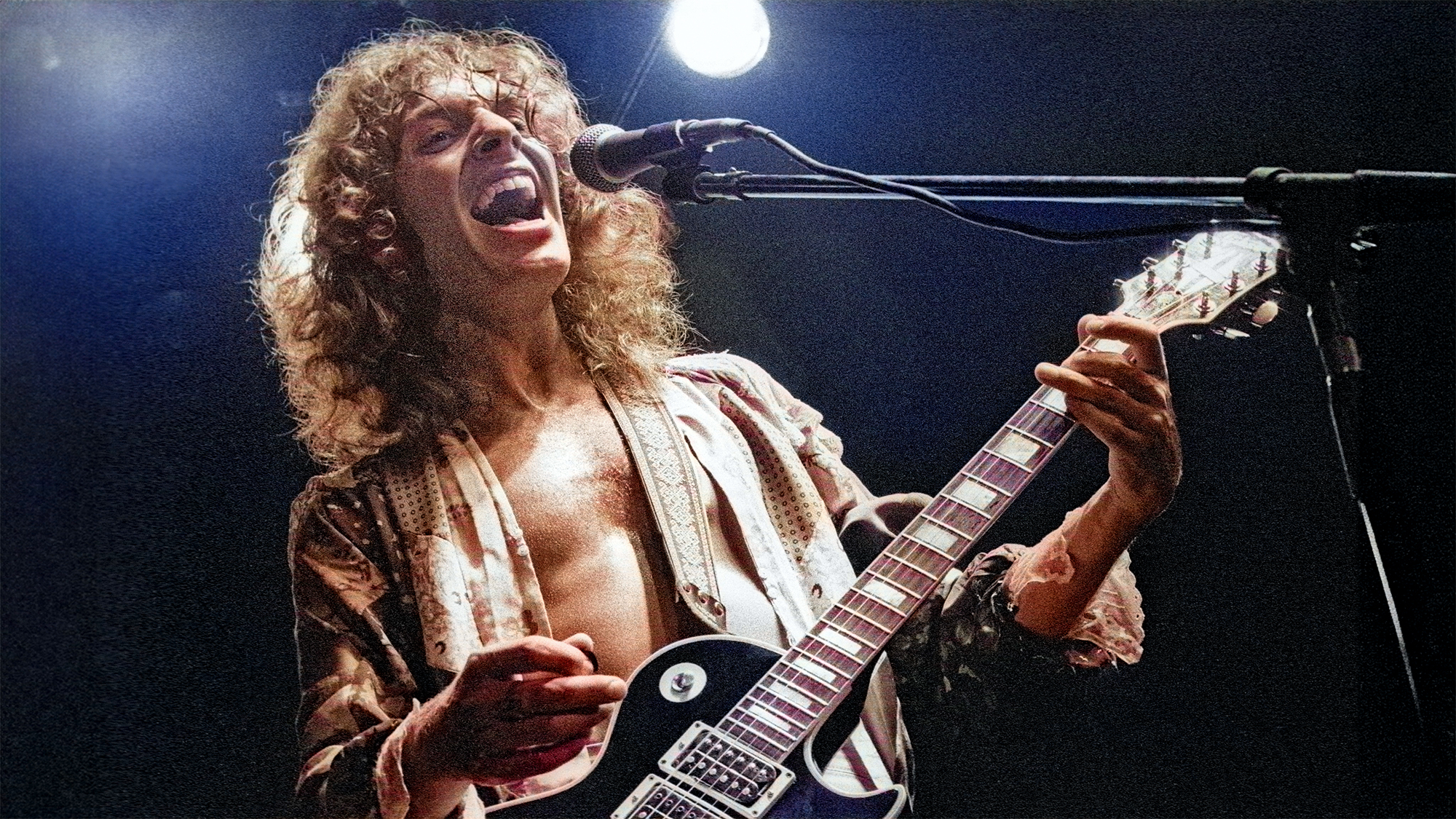 English singer-songwriter Peter Frampton performing at Wembley Empire Pool, London on his 'Frampton Comes Alive' tour, October 1976. 