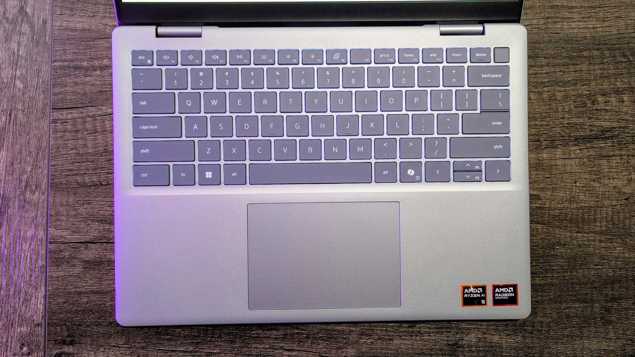 Image of the Dell 14 Plus (DB14255).