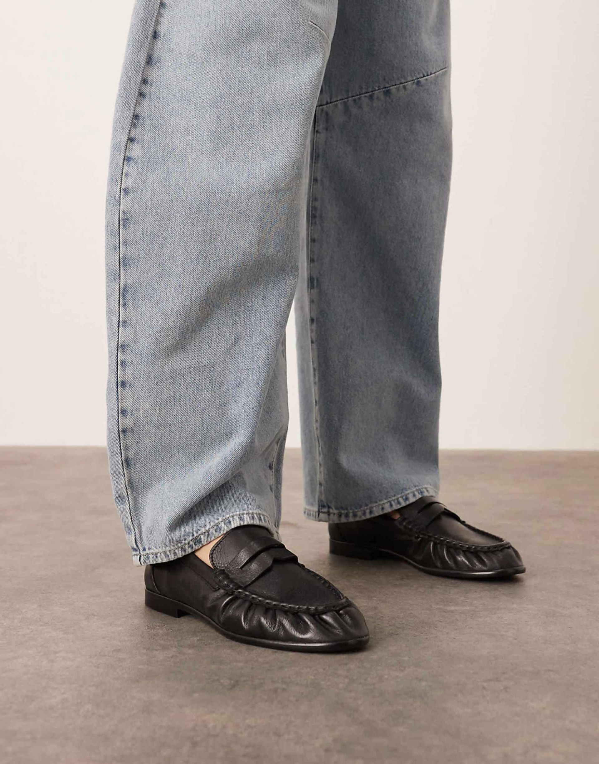 Arrange Premium Leather Loafer in Black
