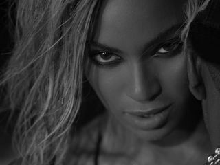 Beyonce teams up with Jay Z for Drunk In Love song