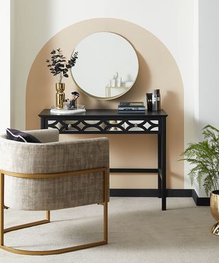 Bedroom paint ideas with dressing table and arched panel painted on wall