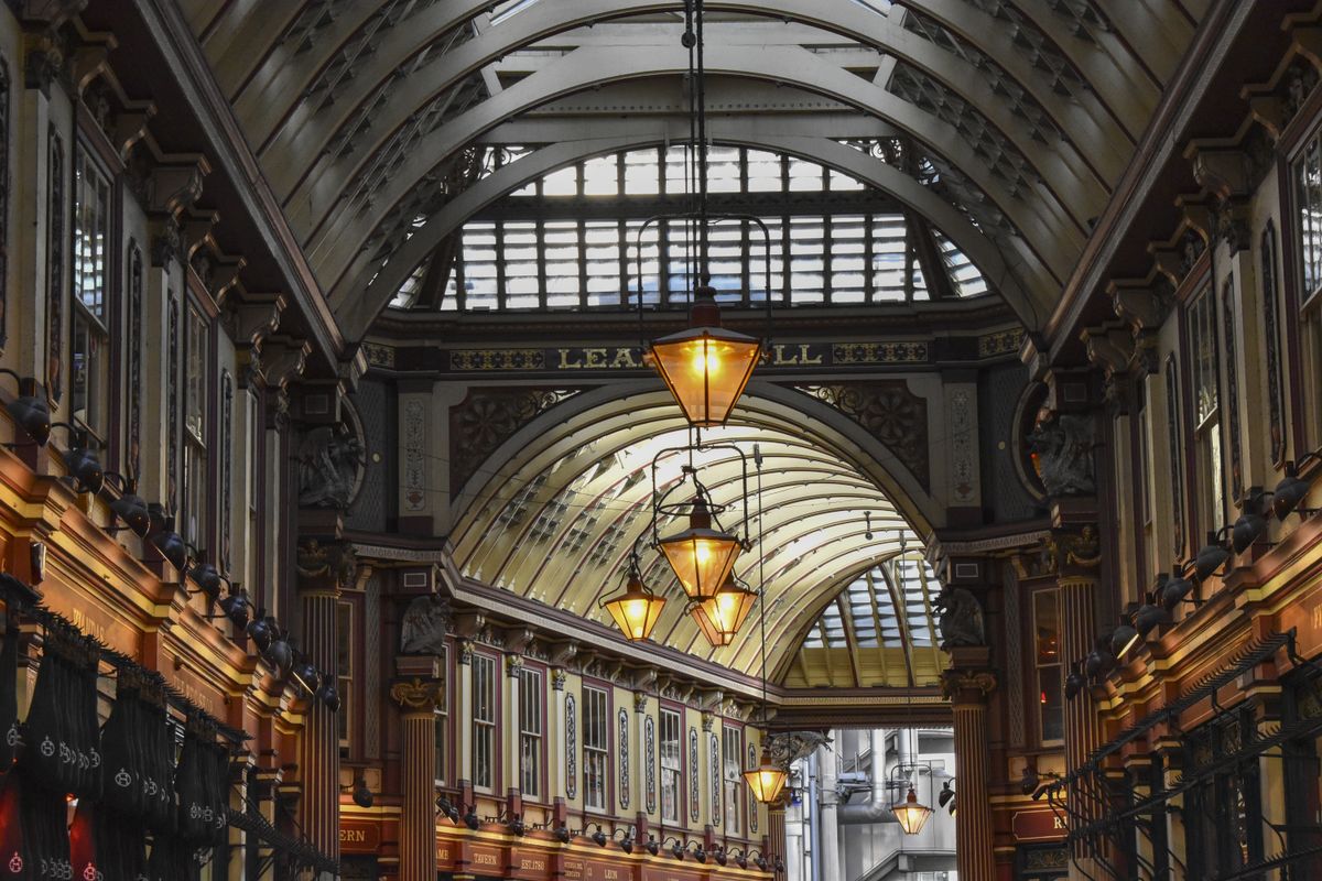 London market, low light