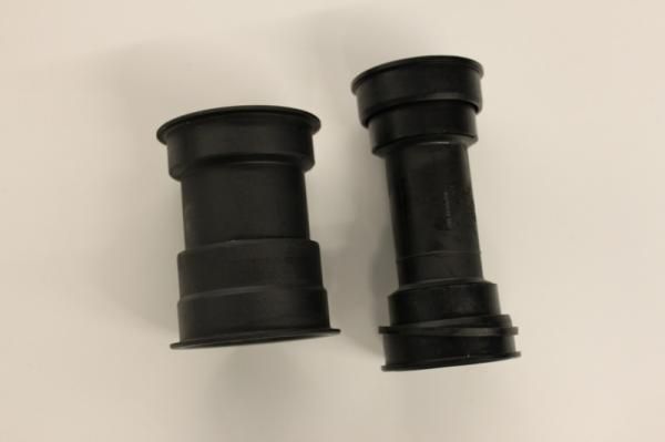 The Scale 26er will utilize both the PF30 (right) and PF92 bottom brackets; the Scale 29er will only use the PF92 BB, which allows for wider chainstay mounting and tire clearance.