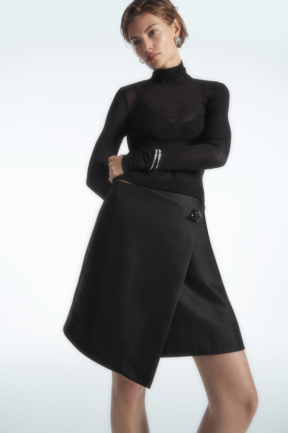 Brooch-Detail Wool-Blend Mini Skirt