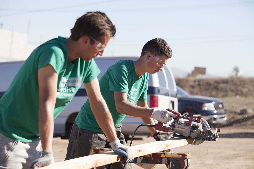 Novo Nordisk bond over building homes for poor families in Rosarito, Mexico.