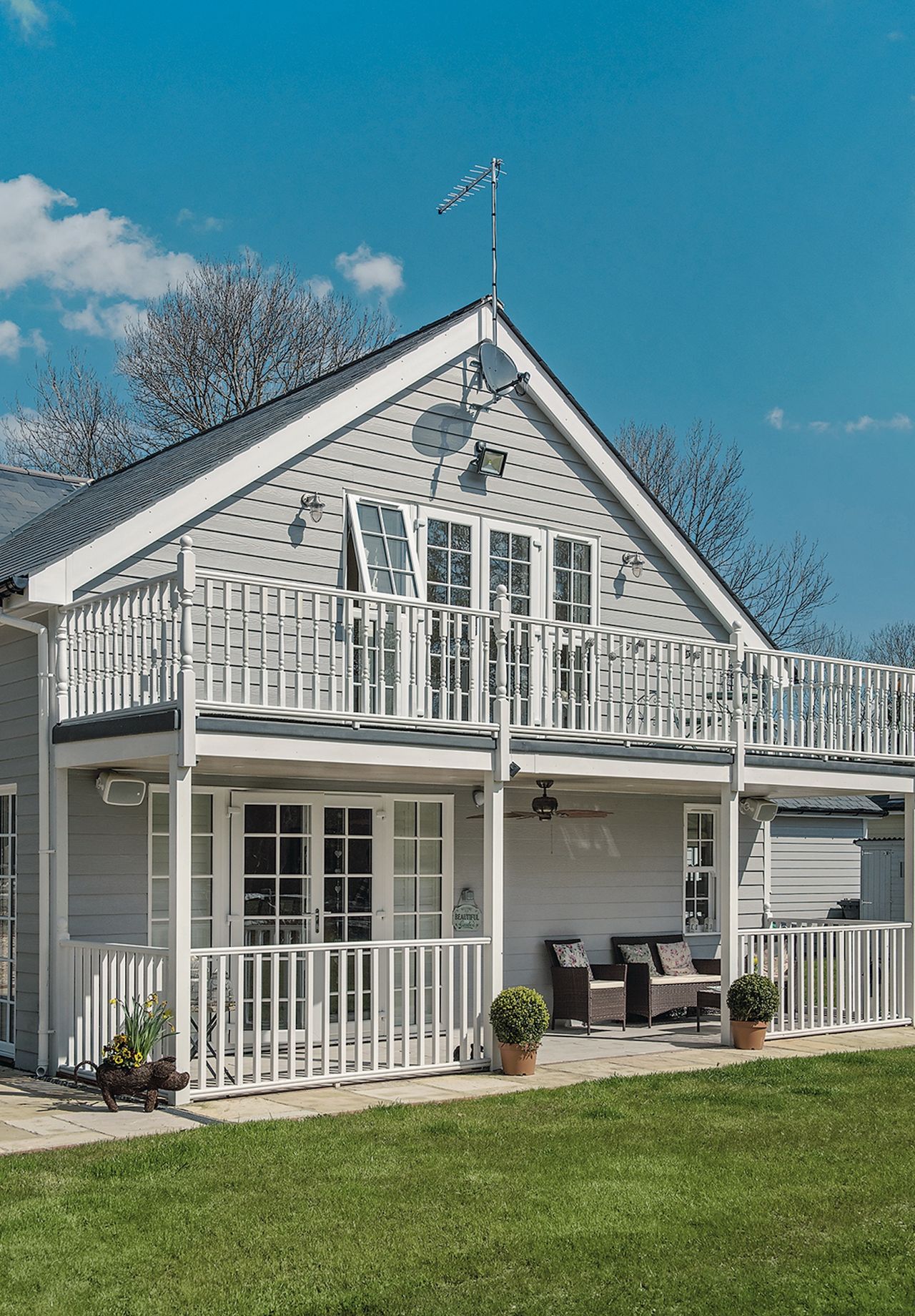 Front porch cleaning tips how to clean a front porch Homes & Gardens