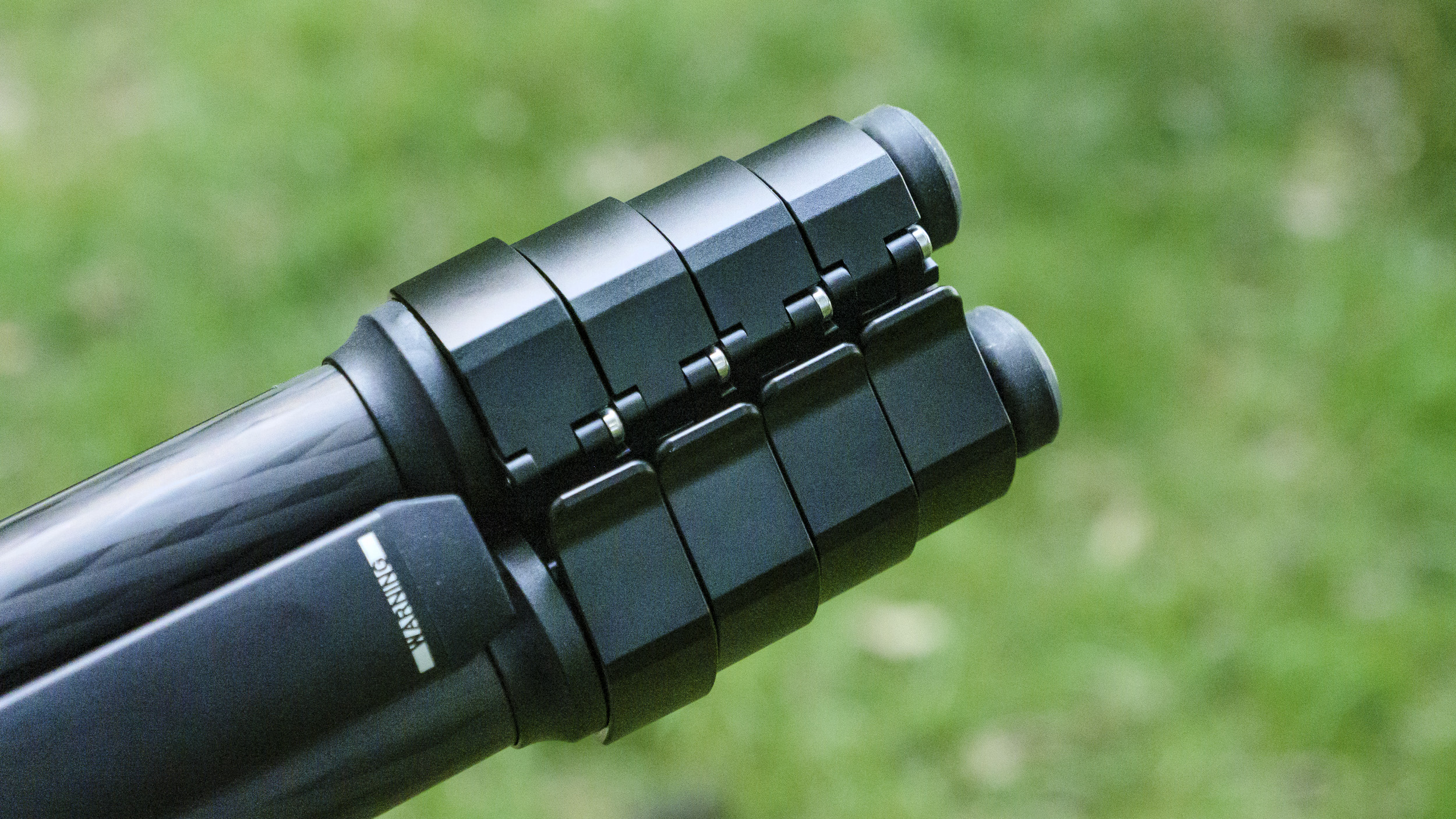 Heipi 3-in-1 Travel Tripod W28S close up of leg locks