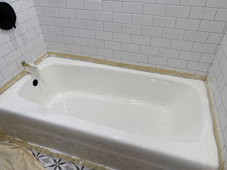 How To Refinish A Cast Iron Tub Yourself For Less Than 50 Real Homes   HxLHG7KrrYVSN8tvKqu2ET 768 80 