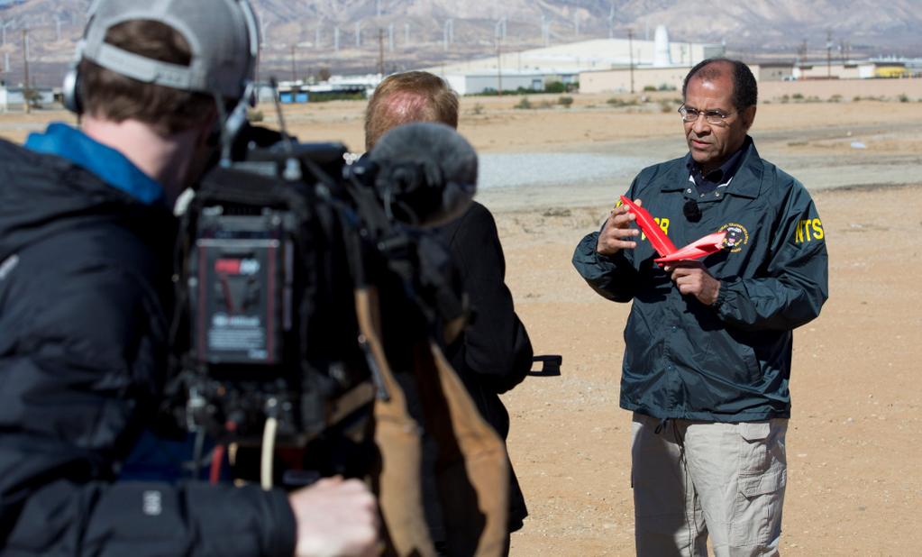 NTSB Acting Chair Christopher Hart Explains SpaceShipTwo&#039;s &#039;Feathering&#039;