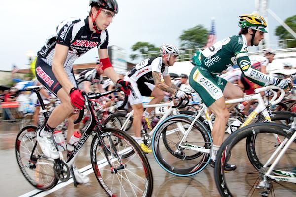 Riders get rolling on the nasty, wet day.