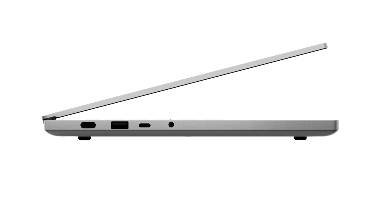 Razer Blade 14 in Mercury.