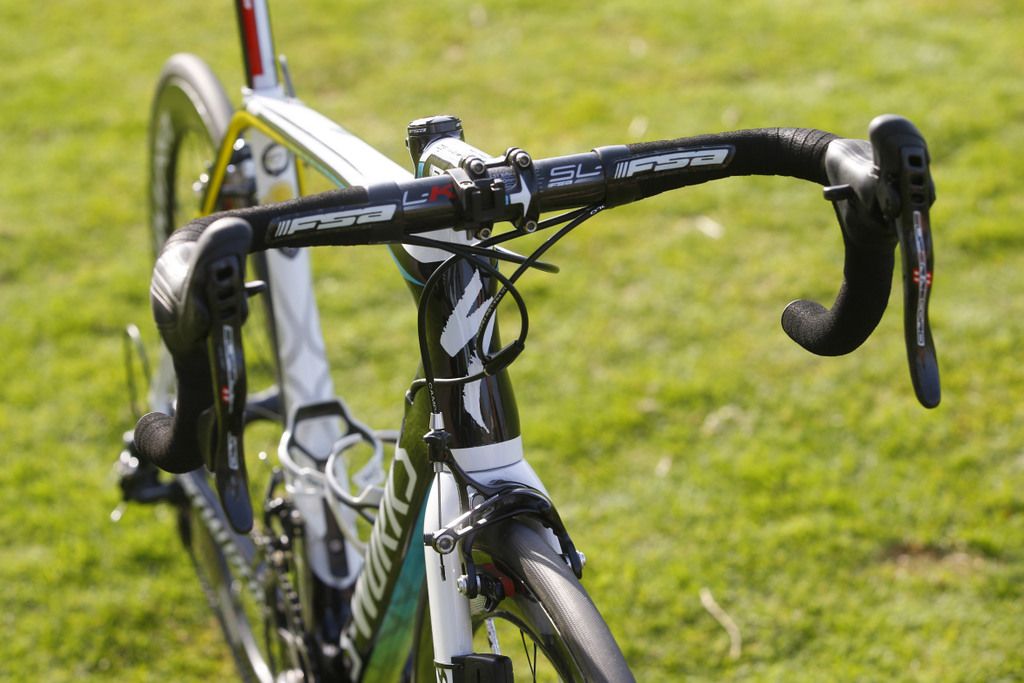 A sight that not too many cyclist will be seeing in 2015, the front end of Nibali's bike