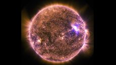 The sun emitted a mid-level solar flare, an M7.9-class, peaking at 4:16 a.m. EDT on June 25, 2015. NASA&rsquo;s Solar Dynamics Observatory, which watches the sun constantly, captured an image of the event.