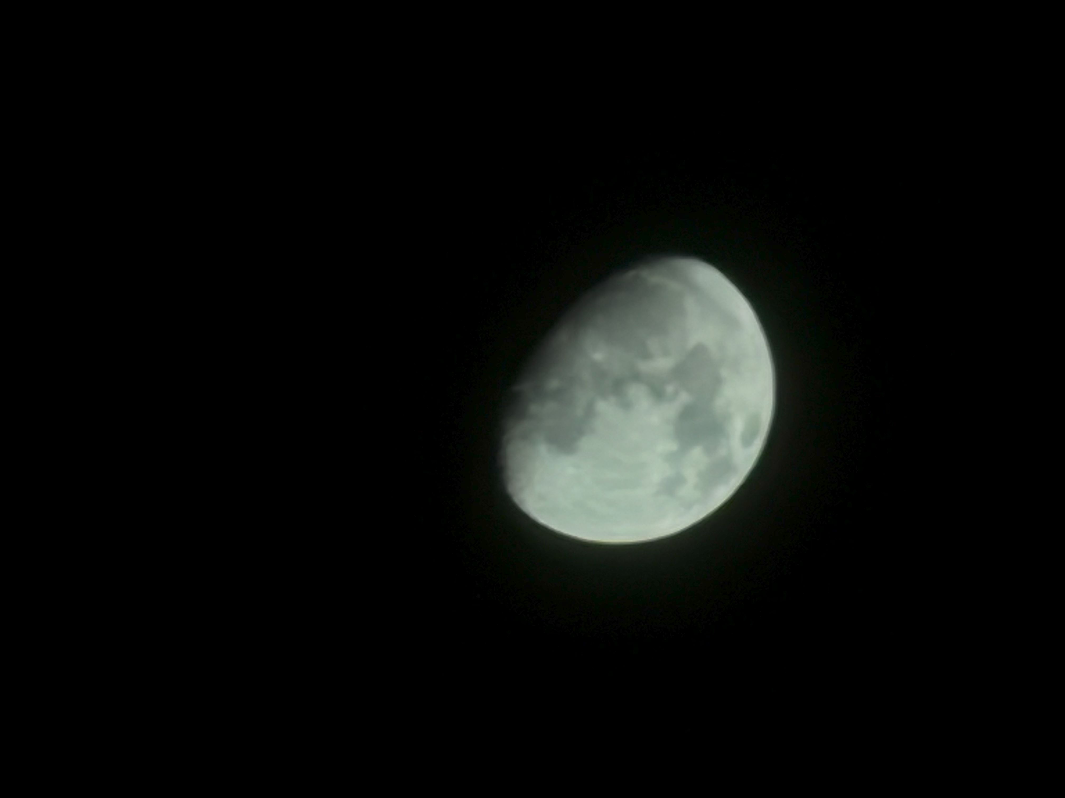 Apple iPhone 17 Pro astrophotography sample.