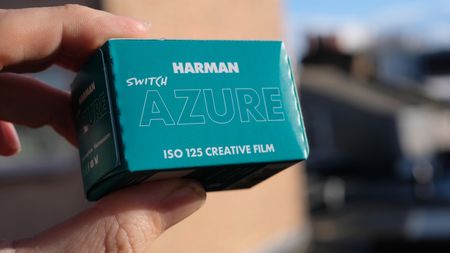 Harman Switch Azure 35mm box