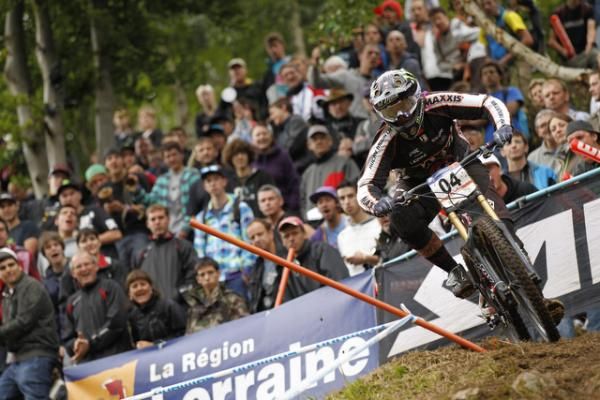 Sabrina Jonnier (Team Maxxis - Rocky Mountain) finished 3rd.