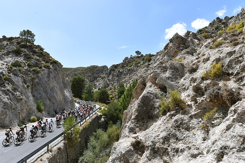 The peloton start climbing