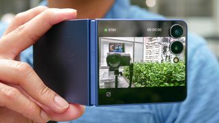 Samsung Galaxy Z Flip 7 review.