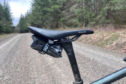 Lead Out! Racelite saddle bag