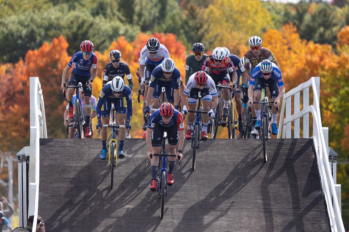 Thijs Aerts (Baloise Trek Lions) lead the men over and down the first flyover on lap one of Friday's Trek Cx Cup UCI C1 event.