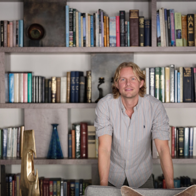 Expert headshot of interior designer, Erik Munro