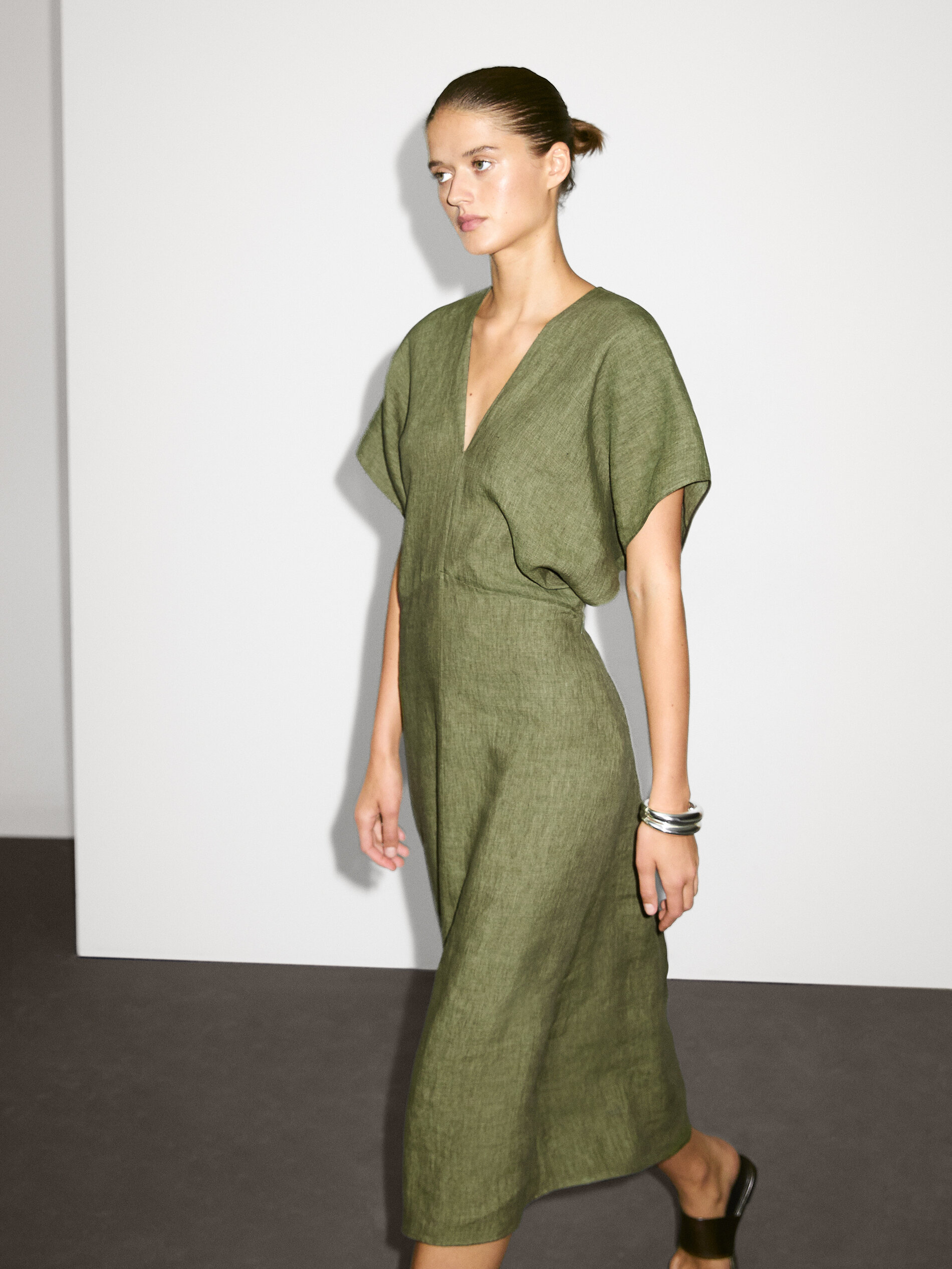 Short Sleeve Linen Midi Dress
