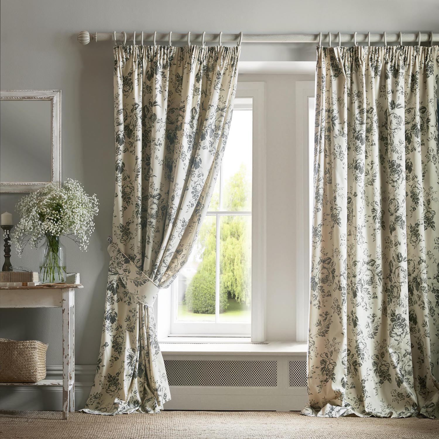 How to hang curtains – everything you need to know