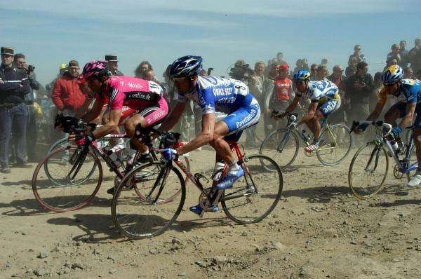 Frank Vandenbroucke rode Paris-Roubaix in 2003 while riding for Quick Step-Davitamon. The season was his most successful since 1999.