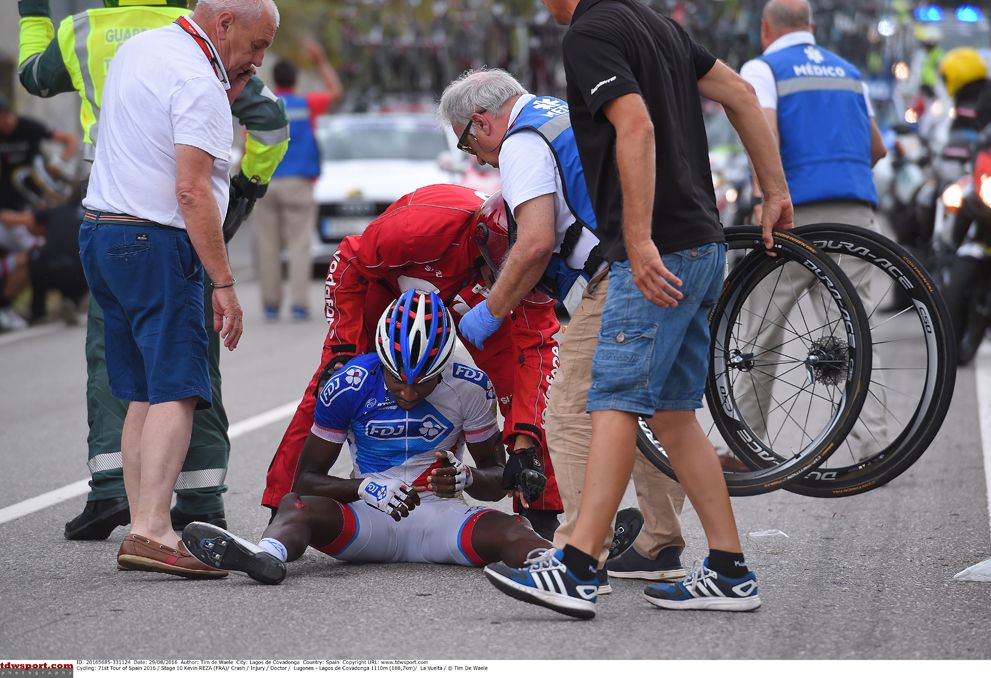 K&eacute;vin R&eacute;za (FDJ) was forced out of the Vuelta a Espana after a fall