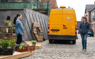 Coronation Street: Abi is horrified when she sees Nina's mural.