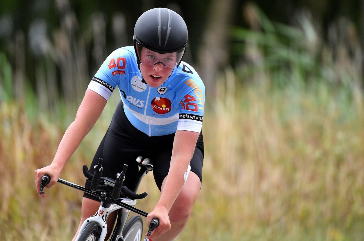 Race leader Alice Barnes fights to save the blue jersey