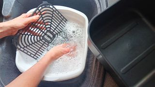 Cleaning griddle on Corsori Turbo Blaze Air Fryer 6qt