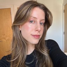 Jamie Schneider wearing an easy makeup look