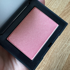 Rebecca Fearn testing the NARS Orgasm Powder Blusher