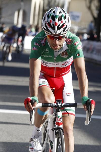 Italian champion Giovanni Visconti (Farnese Vini - Neri Sottoli) finished 3rd, 53 seconds behind Sella.