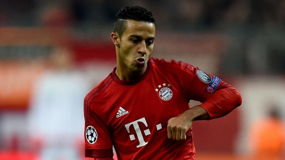 Thiago facing short spell out with knee injury | FourFourTwo