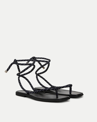 i27Wk7rMwuCSbLJiyvaSYN-320-80 داخل Paracord Trend Miu Miu ومستشارو Camp Love