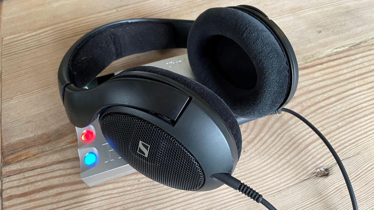 Sennheiser HD 560S with Chord Hugo DAC