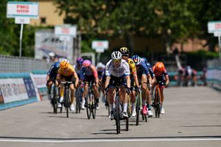 Lorena Wiebes leads a reduced peloton to the finish of stage 3 of the Giro d'Italia Donne 2023