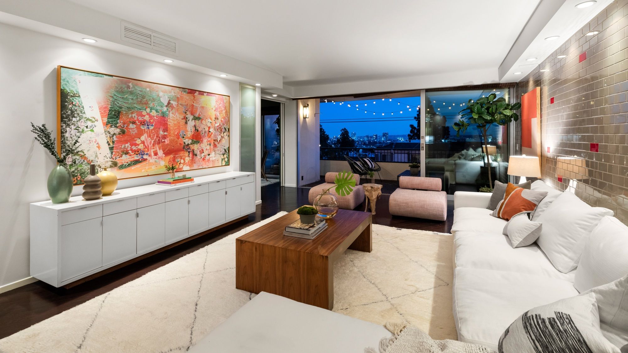 Sarah Silverman's house: See inside Sarah Silverman’s sleek West ...
