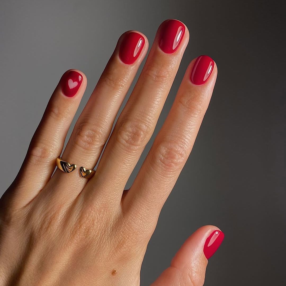 I've Found It—This Glossy Manicure Genuinely Rivals Milky Nails in Terms of Polished Chicness