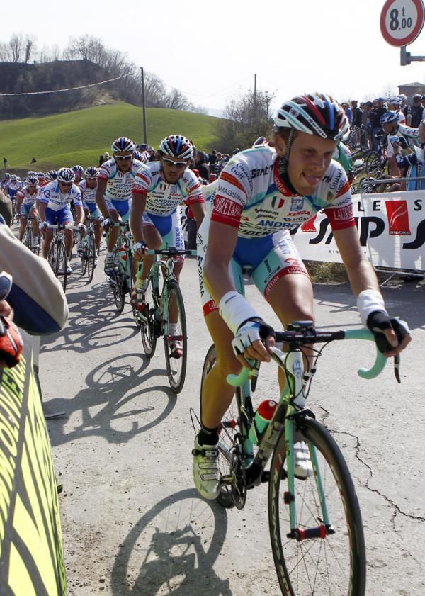 Androni contol the race