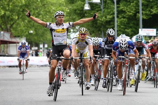 Kris Boeckmans (Topsport Vlaanderen - Mercator) outsprints Denis Galimzyanov (Katusha) and Andr&eacute; Greipel (HTC - Columbia) to win the final stage.