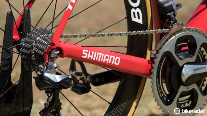 The team-issue Trek Domane Koppenberg features a non-replaceable steel derailleur hanger. With this, we suspect the Di2 shifting on this ride is exceptional