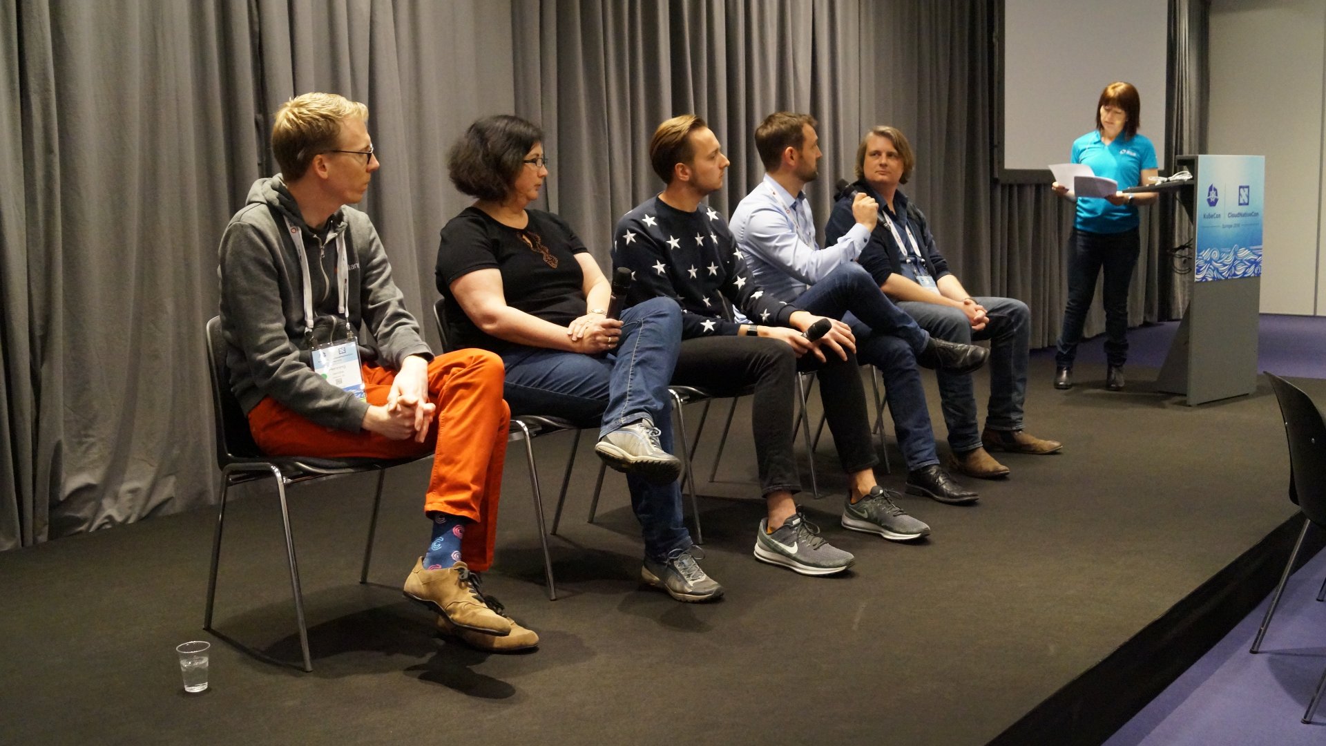 Kubernetes has rapidly gained traction and been used in some high-profile migrations, which were discussed during an end-user panel. (In order of seating, L-R), Henning Jacobs, Head of Developer Productivity, Zalando; Sarah Wells, Technical  Director for Operations and Reliability, Financial Times; Oliver Beattie, Head of Engineering, Monzo Bank; Martin Ahrentsen, Head of Enterprise Architecture, SOS International; Simon Baumer, Head of Software Development, Verivox.